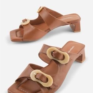 INTENTIONALLY BLANK Nora Sandals, tan, 38, New in Box